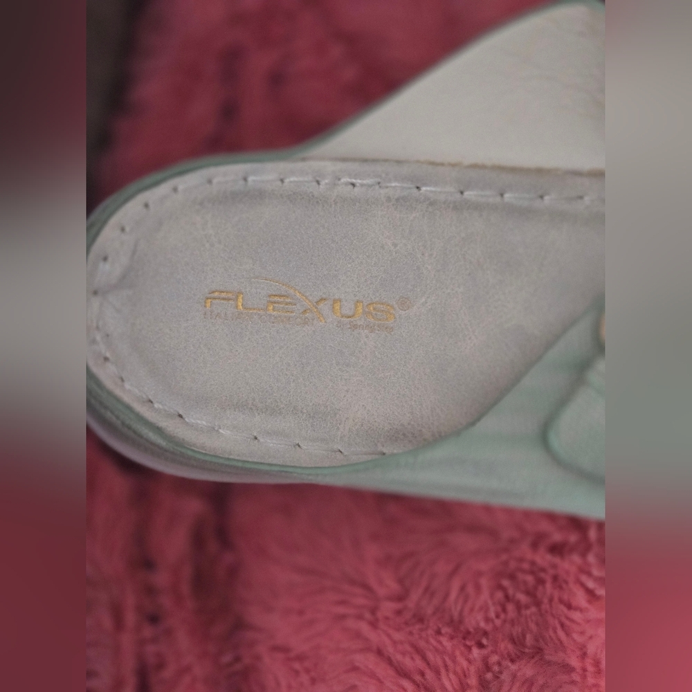 FLEXUS SANDALS - Picture 2 of 4